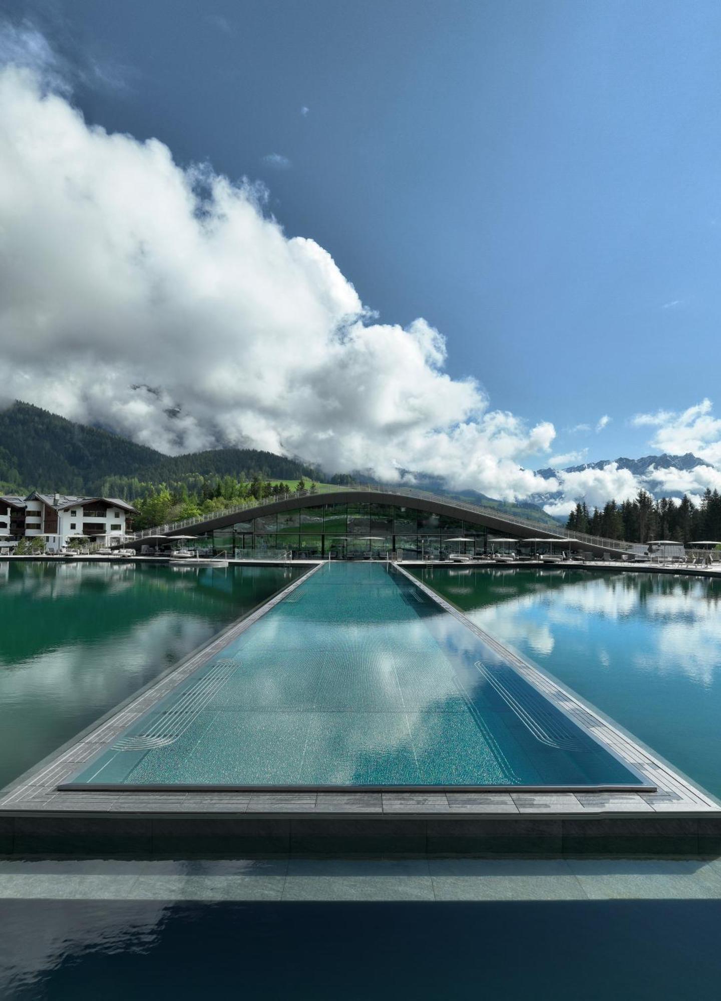 Hotel Krallerhof ลีโอกัง ภายนอก รูปภาพ